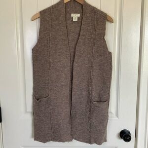 St. Tropez Womens Extra Fine Merino Wool Vest Size L Beige Taupe Long Line